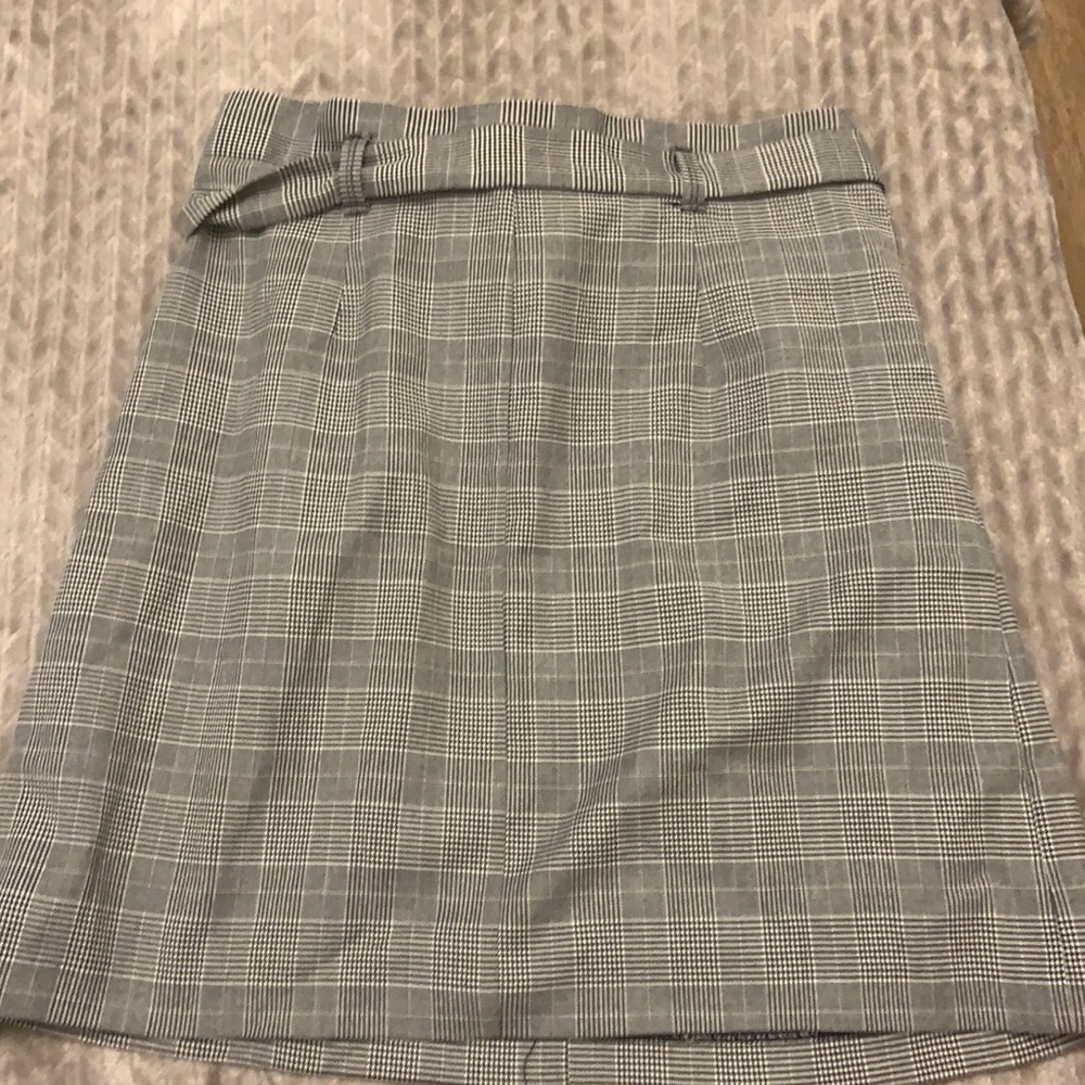 Banana Republic plaid skirt - Picture 2 of 2